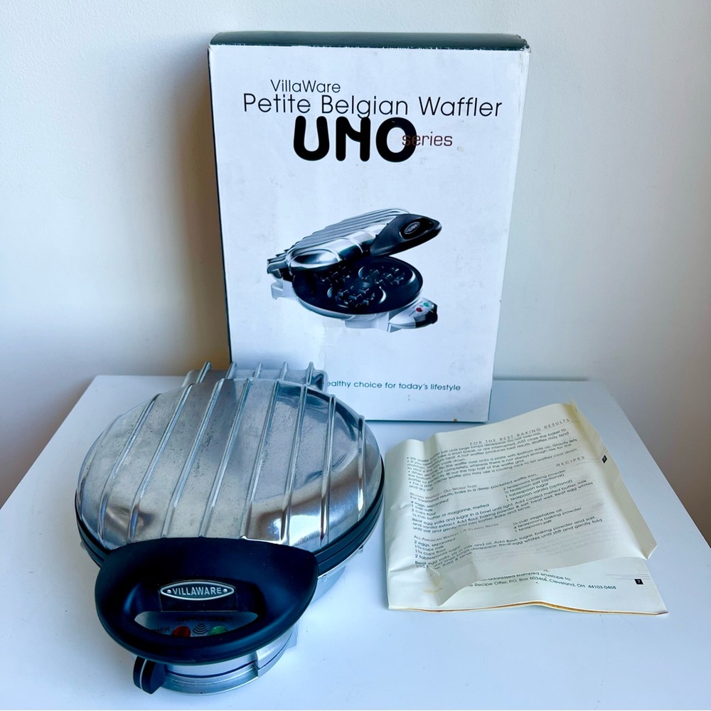 VillaWare UNO 2005 Petite Belgian Waffle Maker Baking Cake Bake